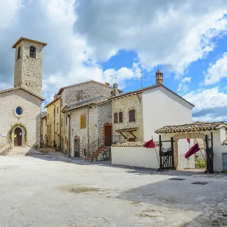 Cozy Farmhouse In Pupaggi With Swimming Pool