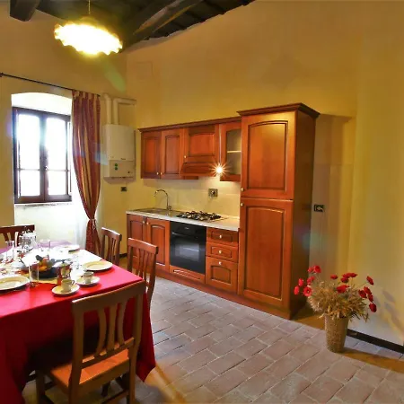 Σπίτι διακοπών Cozy Farmhouse In Pupaggi With Swimming Pool